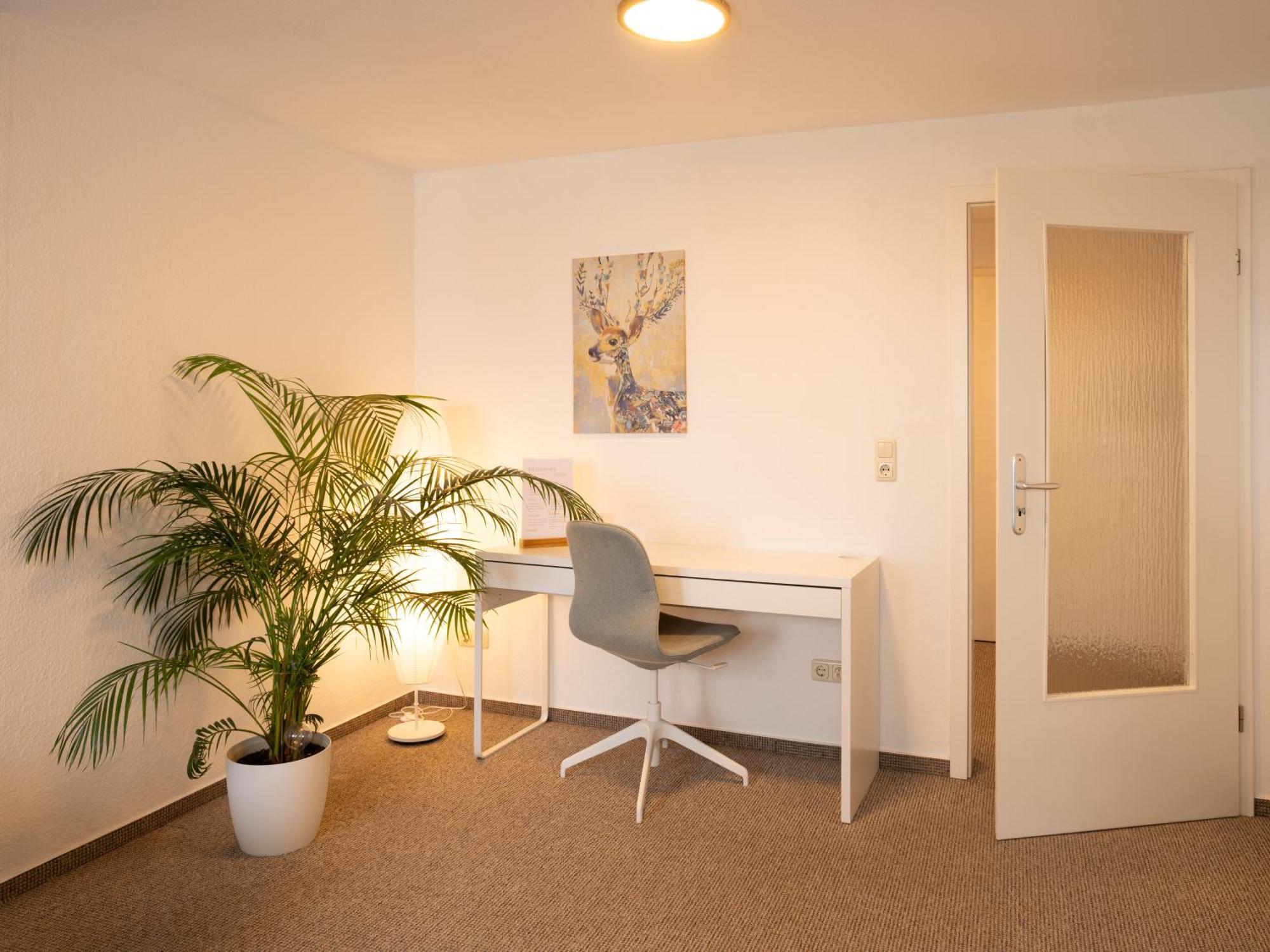 Schlosskoenig - Modernes & Zentrales Apartment Mit Balkon Und Arbeitsplatz Schwerin  Bagian luar foto
