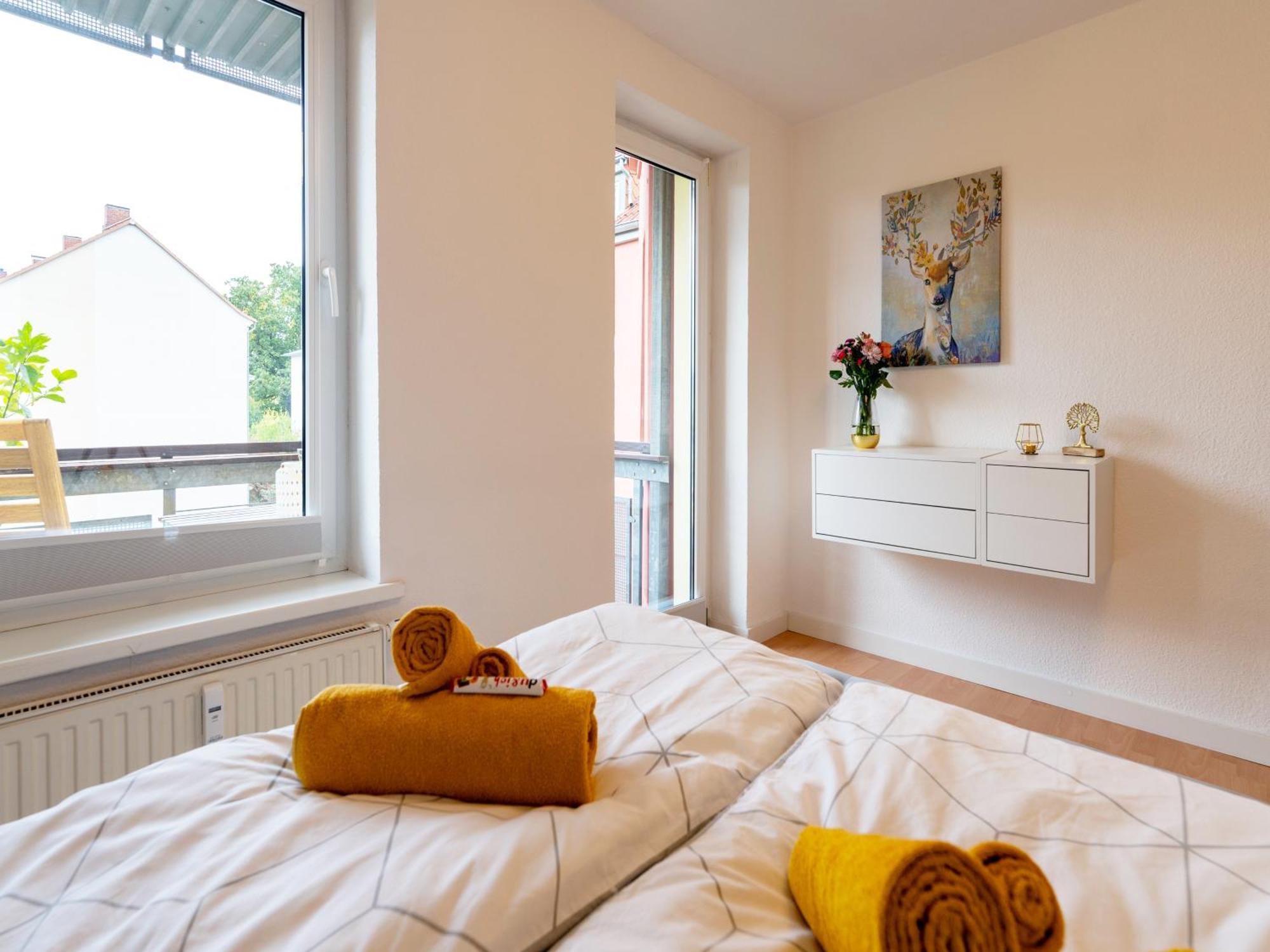 Schlosskoenig - Modernes & Zentrales Apartment Mit Balkon Und Arbeitsplatz Schwerin  Bagian luar foto